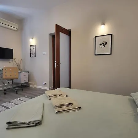 Oasis Home-garden Gem In The Heart Of