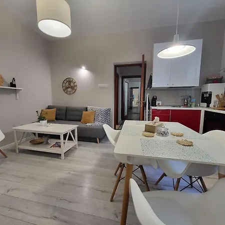 Vakantiehuis Oasis Home-garden Gem In The Heart Of Boekarest
