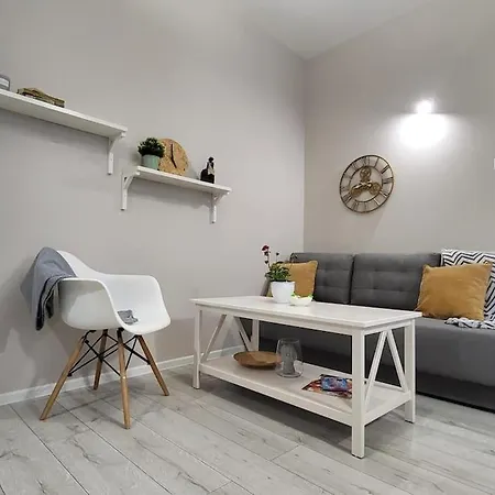 Oasis Home-garden Gem In The Heart Of Bucharest