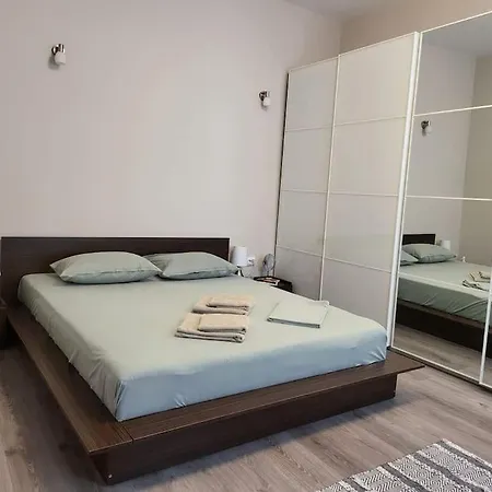 Oasis Home-garden Gem In The Heart Of Bucharest